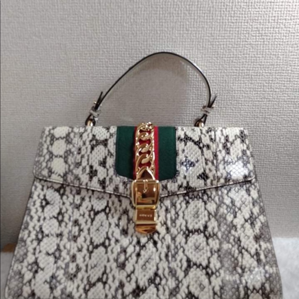 Gucci Diana Phyton Bag - Picture 12 of 15